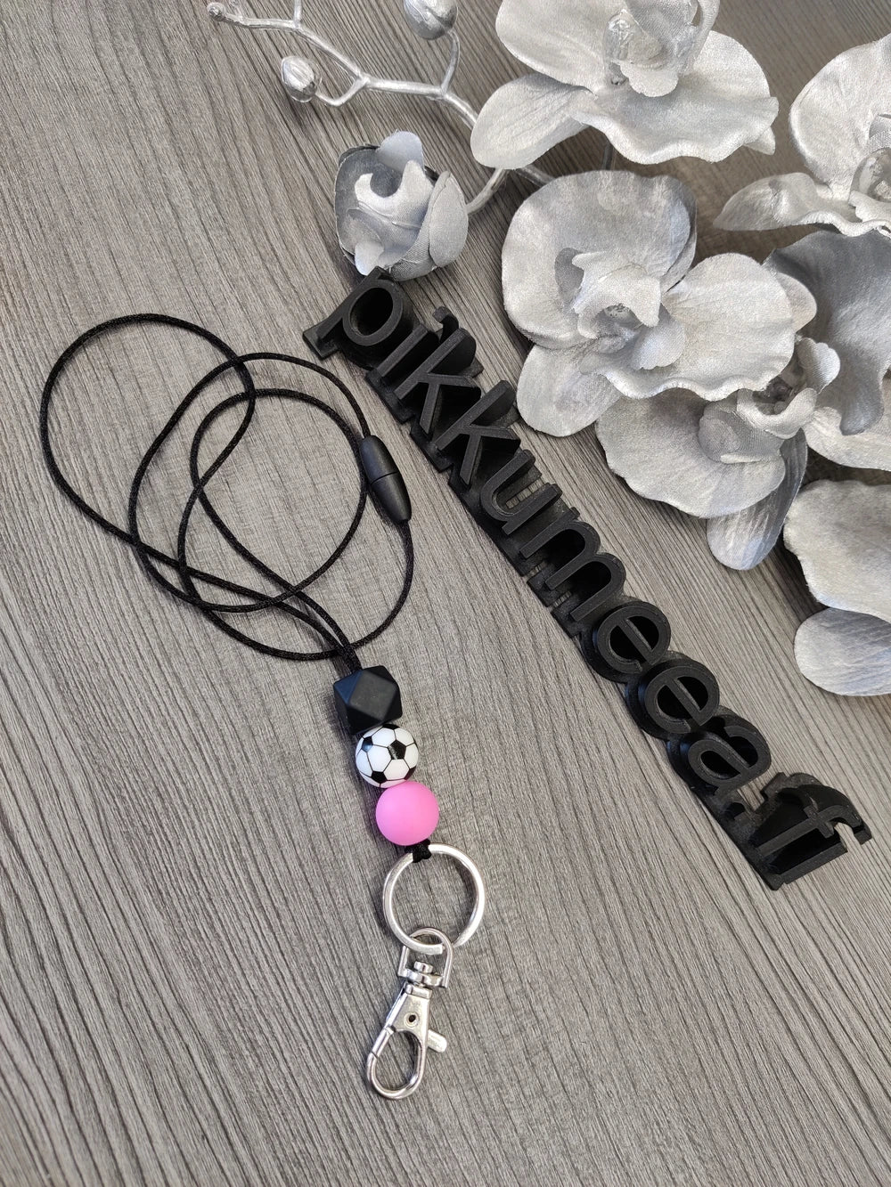 Avainkaulanauha Jalkapallo 75cm - pinkki