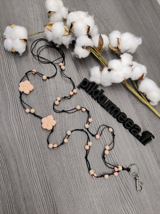 Avainnauha olan yli Kukka (eri värejä)