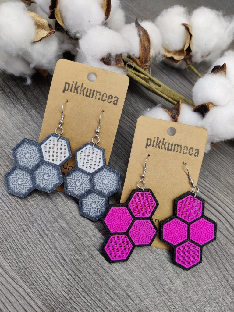 Korvakorut hexagon (eri värejä)