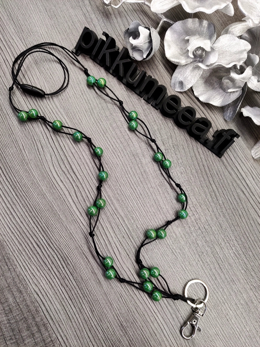 Avainkaulanauha akryylihelmillä 90cm (havu)