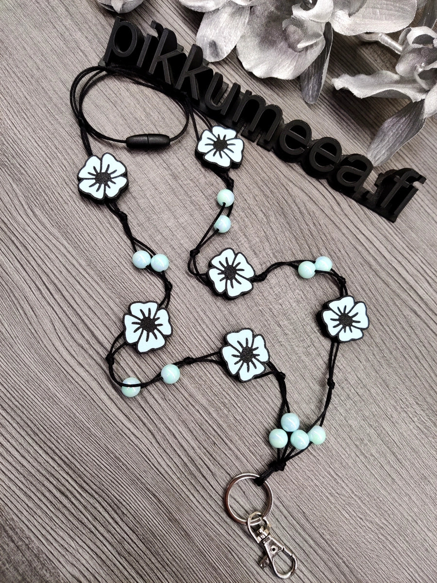 Avainkaulanauha akryylihelmistä Unikko 90cm (vaaleansininen)