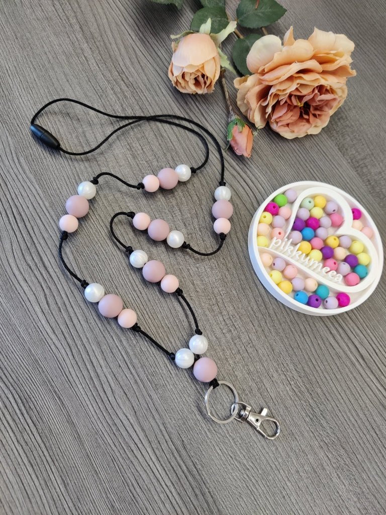 Avainkaulanauha 90cm (sumuinen roosa / puuteri / helmiäisvalkoinen) - pikkumeea