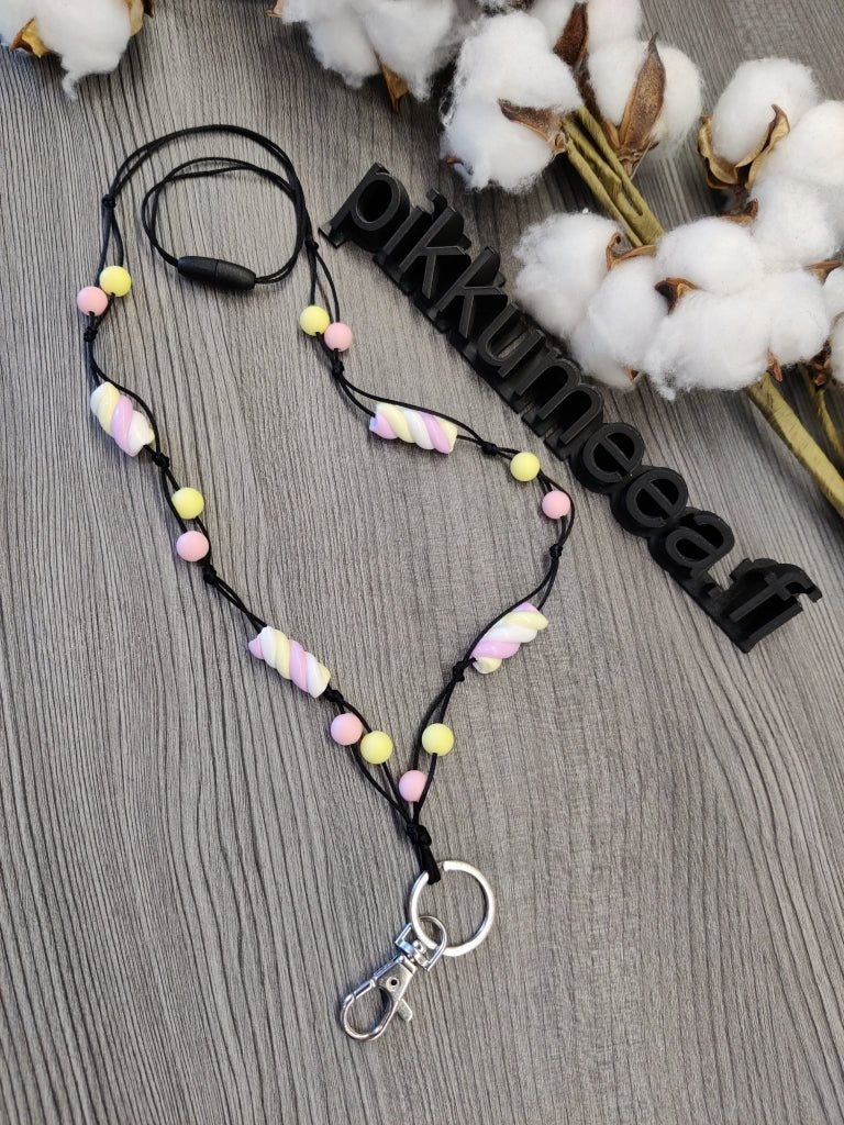 Avainkaulanauha Vaahtokarkki Fimo 75cm (vaaleanpunainen / vaaleankeltainen) - pikkumeea