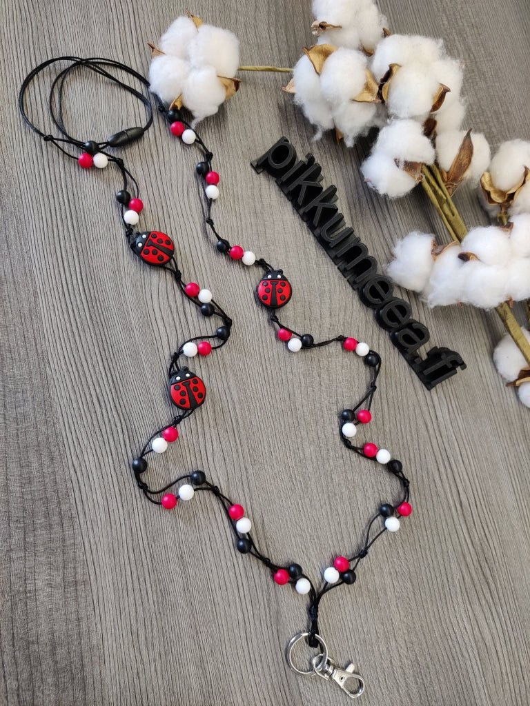 Avainnauha olan yli Leppäkerttu (punainen / valkoinen / musta) - pikkumeea