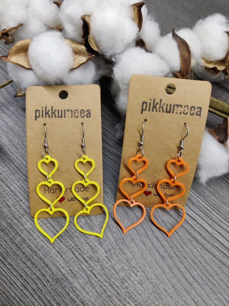 Korvakorut Kolme sydäntä - iso (eri värejä) - pikkumeea