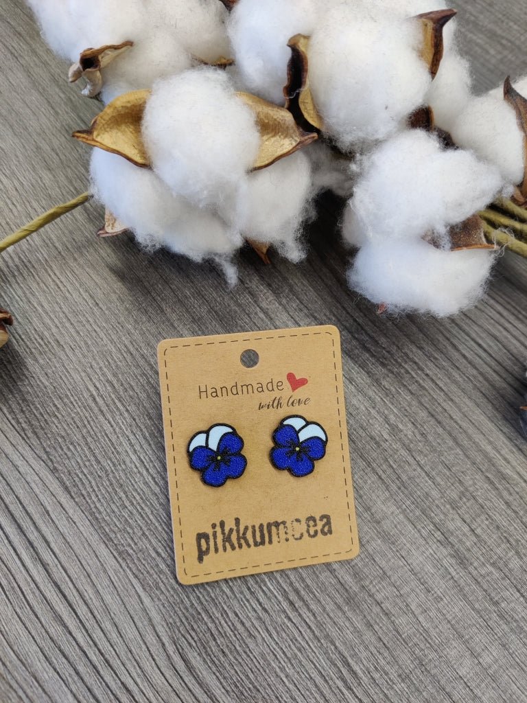 Nappikorvakorut Orvokki (eri värejä) - pikkumeea