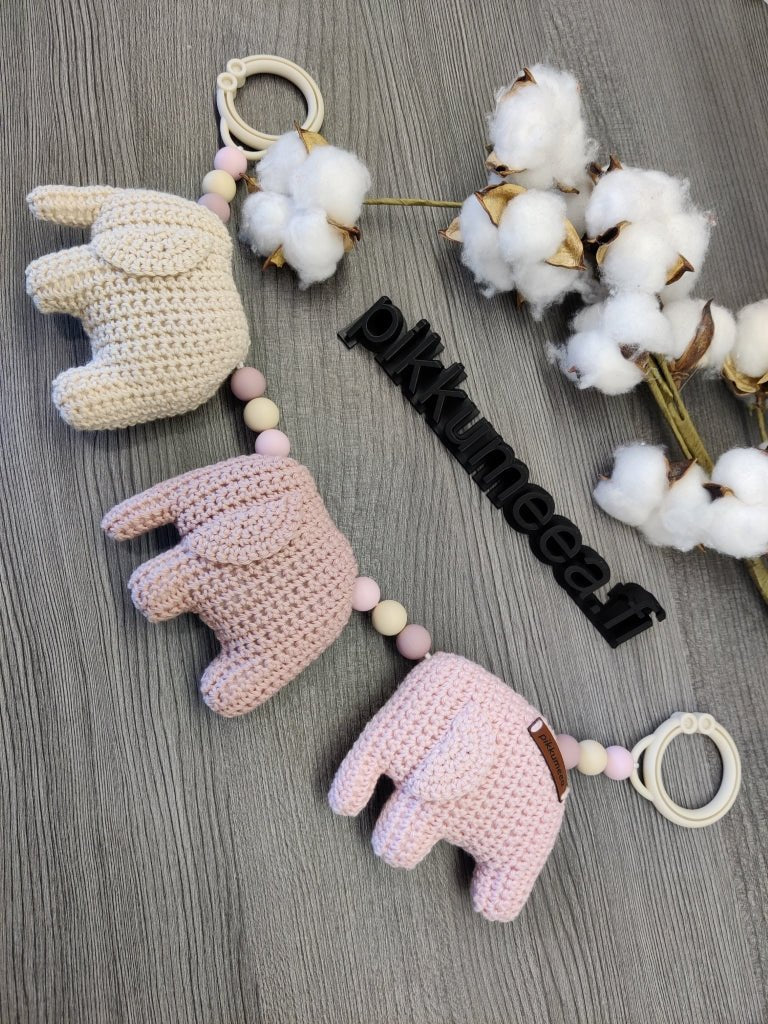 Vaunulelu kolme norsua (vaalea beige / vanha roosa / vaaleanpunainen) 36 - 39cm - pikkumeea