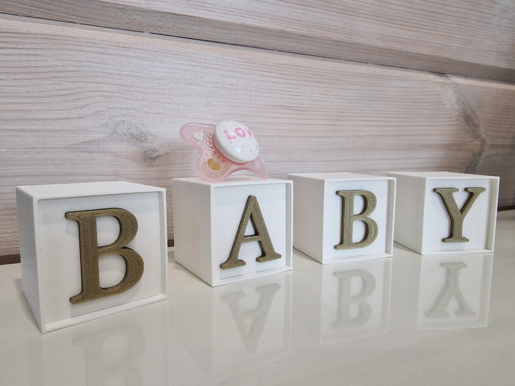 Kirjainkuutiot "BABY"