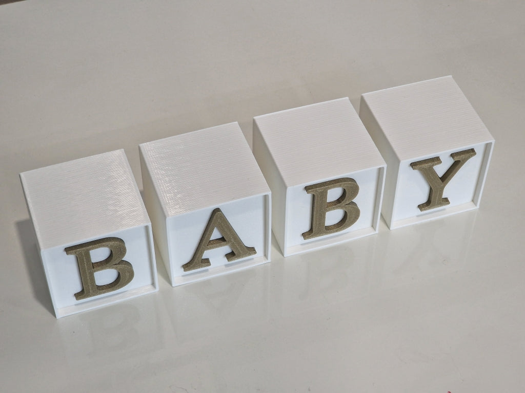 Kirjainkuutiot "BABY"