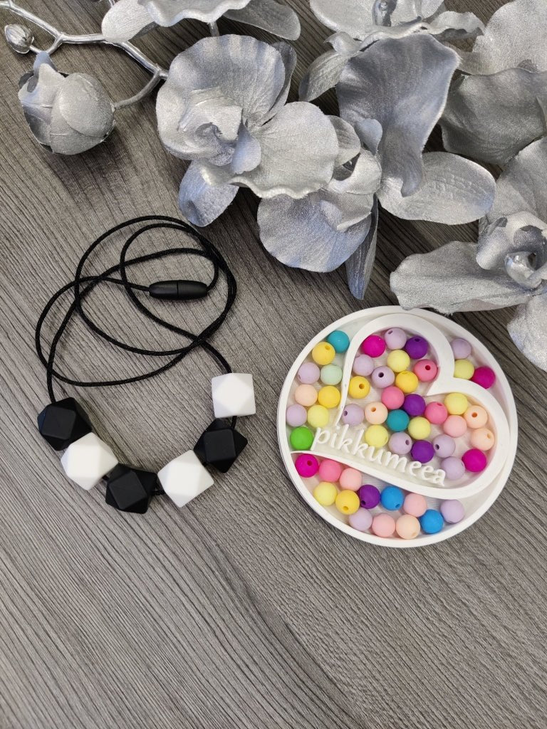 Imetys - /kantokoru (eri värejä) - pikkumeea