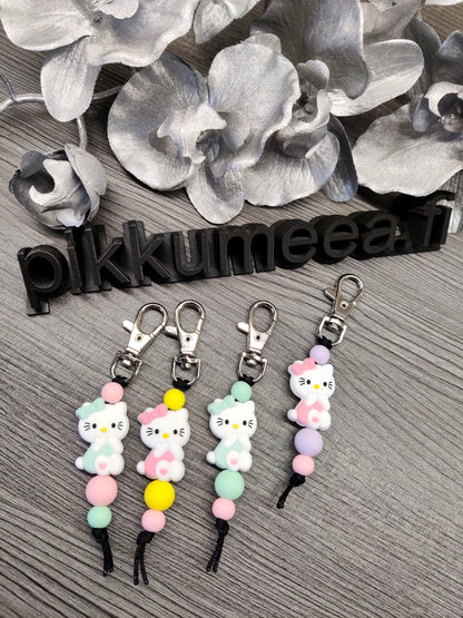 Avaimenperä Hello Kitty (eri värejä)