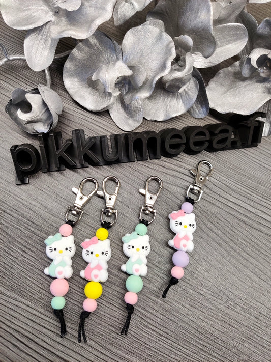 Avaimenperä Hello Kitty (eri värejä)