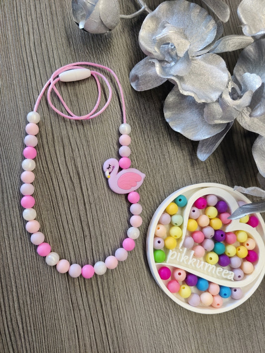 Lasten kaulakoru flamingo (helmiäisvalkoinen / vaaleanpunainen / vaaleanliila / pinkki)