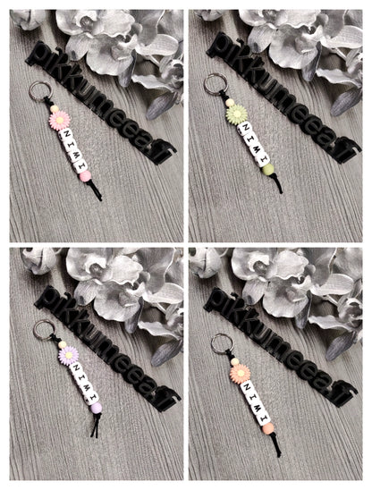 Avaimenperä Kukka (omalla nimellä)