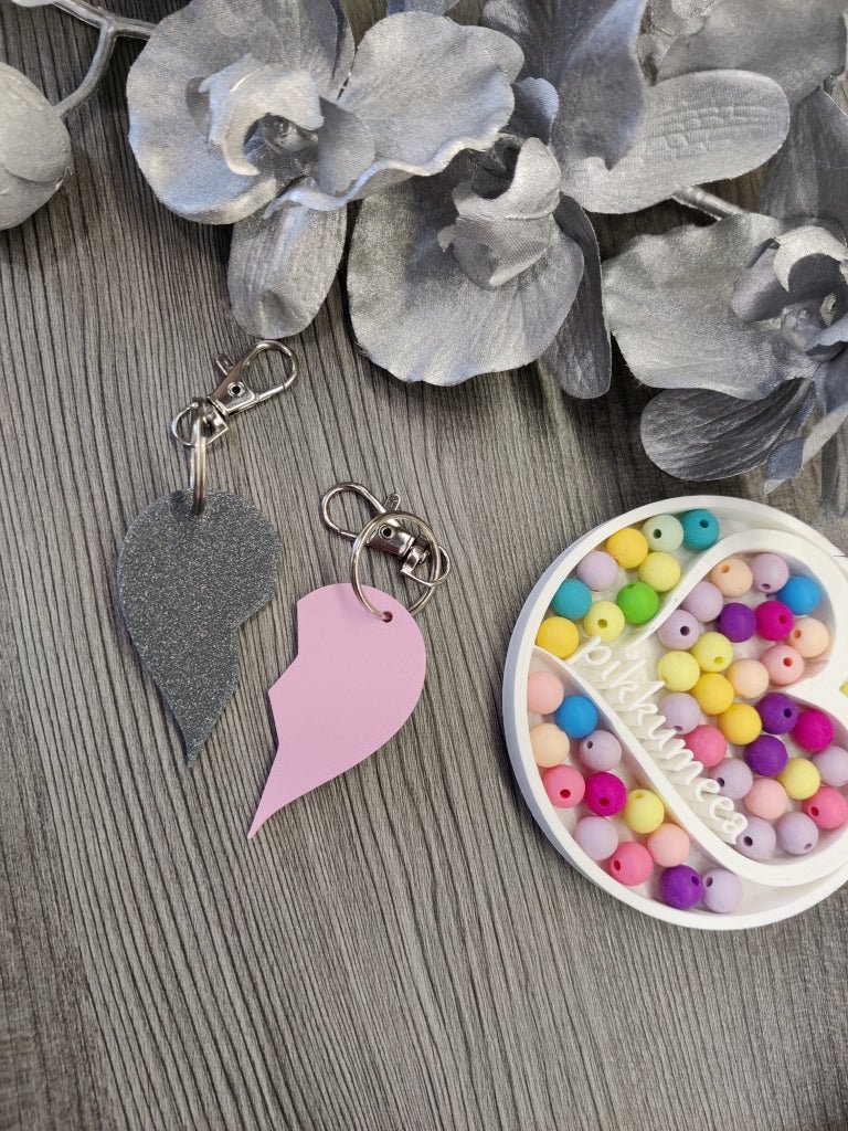 Avaimenperä sydämen puolikkaat (eri värejä) - pikkumeea