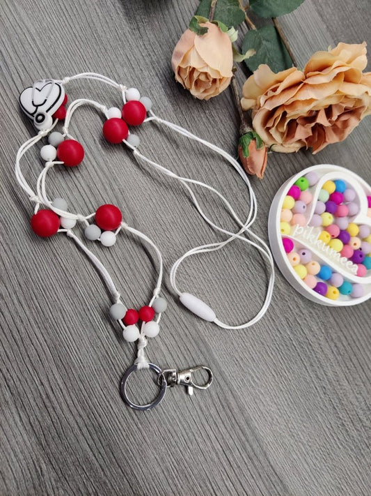 Avainkaulanauha 90cm (punainen / valkoinen / vaaleanharmaa) - pikkumeea