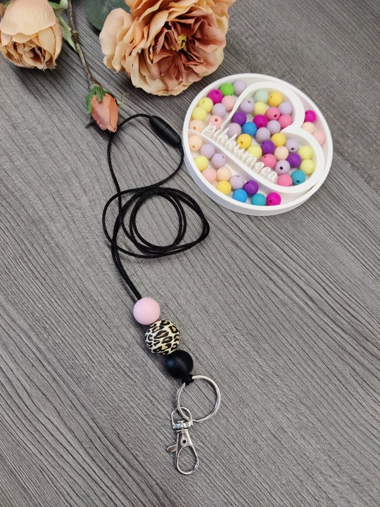 Avainkaulanauha 90cm (vaaleanpunainen / leopardi / musta) - pikkumeea