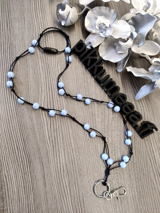 Avainkaulanauha akryylihelmillä 90cm (sininen) - pikkumeea