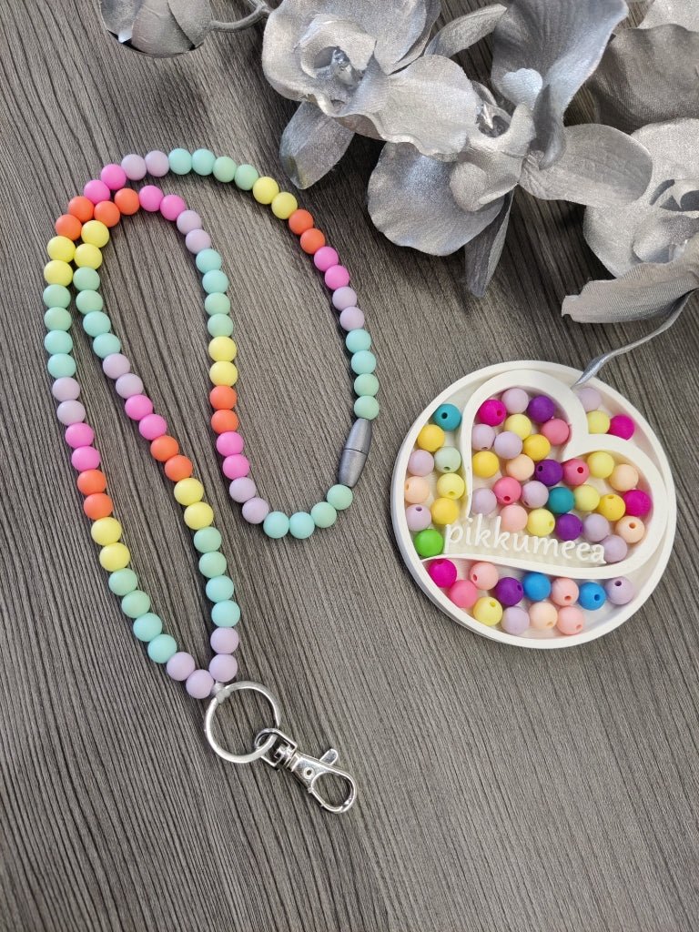 Avainkaulanauha Sateenkaari 75cm - pikkumeea