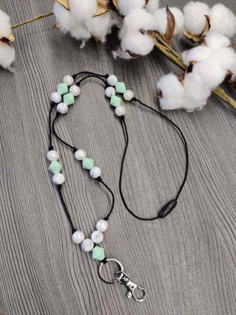 Avainkaulanauha Timantti 90cm (eri värejä) - pikkumeea