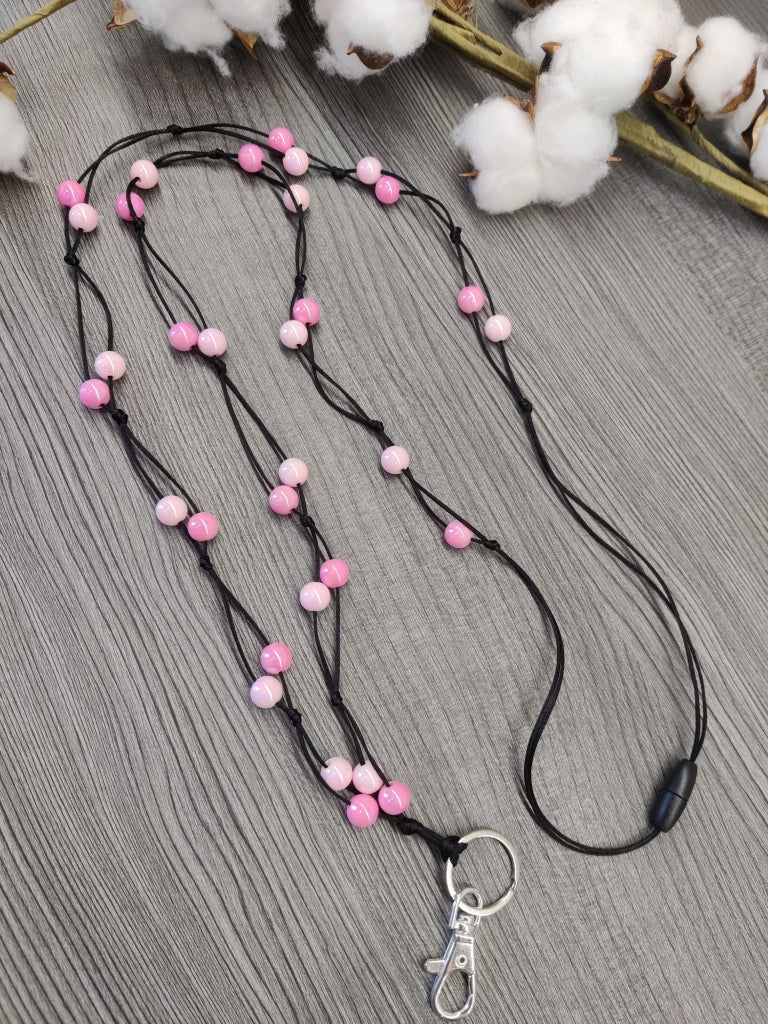 Avainnauha olan yli akryylihelmistä (vaaleanpunainen / pinkki) - pikkumeea