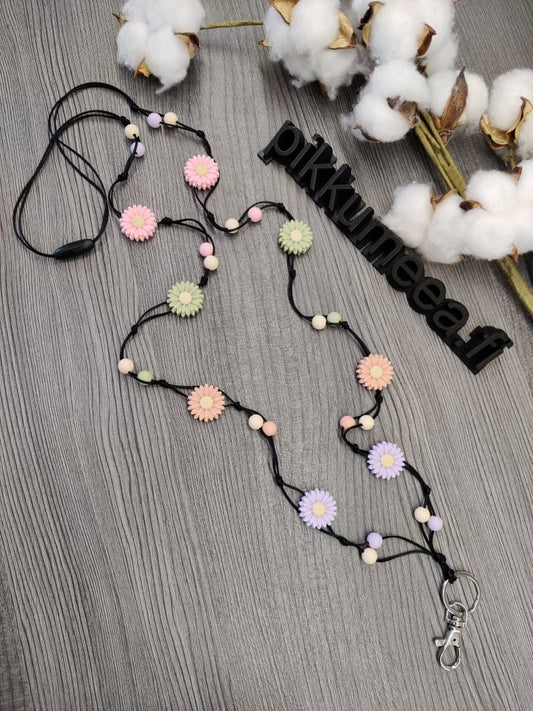 Avainnauha olan yli Kukkia (vaaleanliila / persikka / salvia / vaaleanpunainen / vaalea beige) - pikkumeea