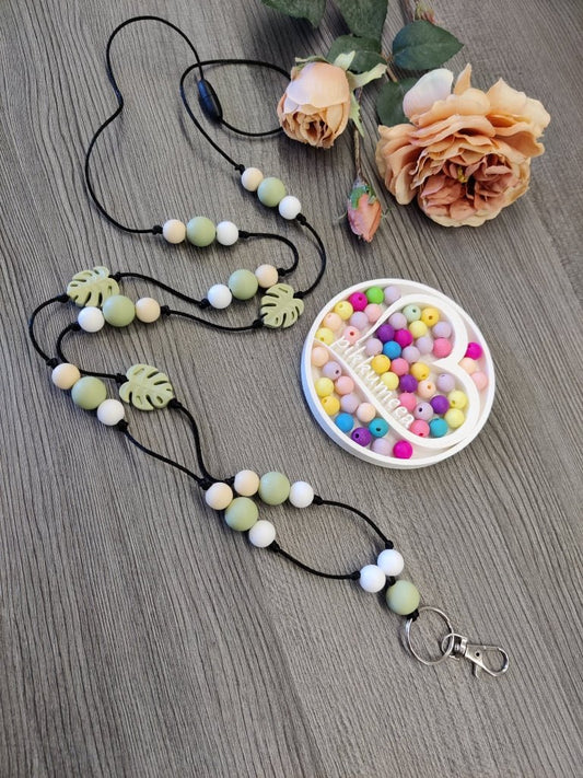 Avainnauha olan yli Peikonlehti (salvia / vaalea beige / valkoinen) - pikkumeea