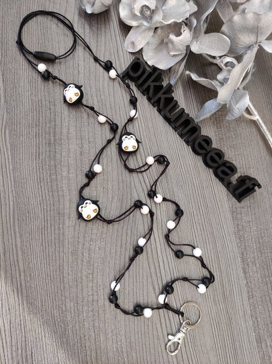 Avainnauha olan yli Pingviini (musta / valkoinen) - pikkumeea