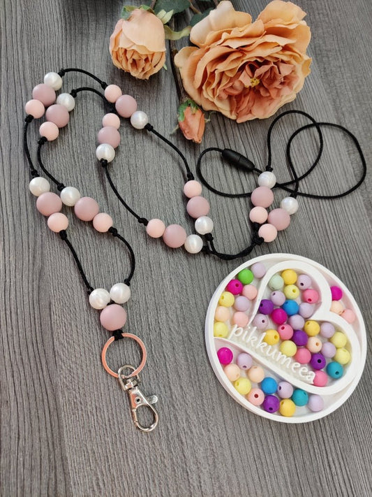 Avainnauha olan yli (sumuinen roosa / helmiäisvalkoinen / puuteri) - pikkumeea