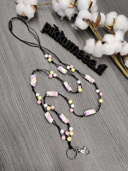 Avainnauha olan yli Vaahtokarkki Fimo (eri värejä) - pikkumeea