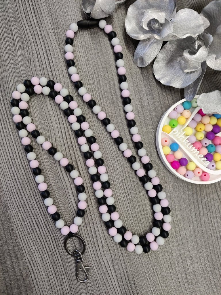 Avainnauha olan yli (vaaleanharmaa / vaaleanliila / musta) - pikkumeea