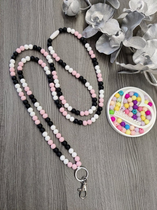 Avainnauha olan yli (valkoinen / vaaleanpunainen / musta) - pikkumeea