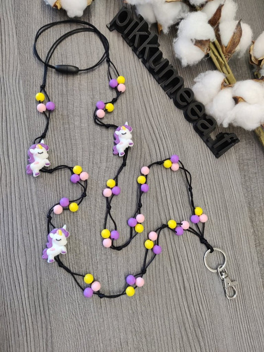 Avainnauha olan yli Yksisarvinen (keltainen / vaaleanpunainen / liila) - pikkumeea