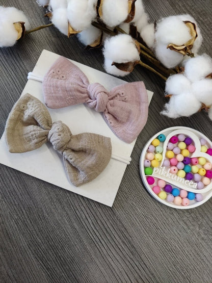 Hiuspanta harsorusetilla kukka (eri värejä) - pikkumeea