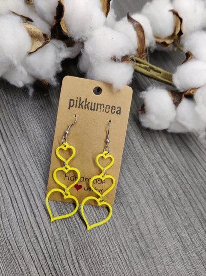 Korvakorut Kolme sydäntä - iso (eri värejä) - pikkumeea