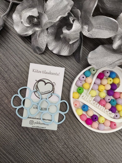 Korvakorut Kukka - iso (eri värejä) - pikkumeea