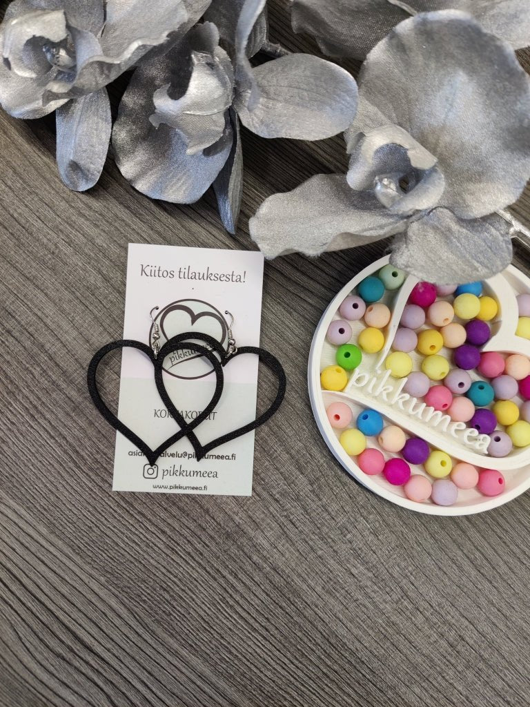 Korvakorut Sydän - iso (eri värejä) - pikkumeea