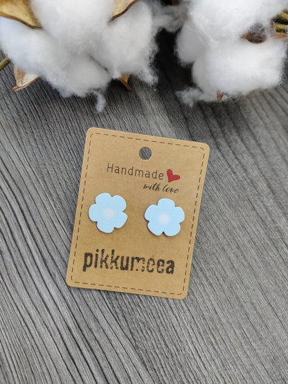 Nappikorvakorut Kukka (eri värejä) - pikkumeea