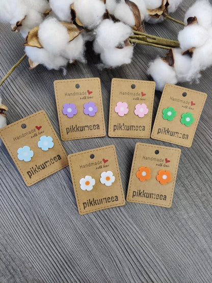 Nappikorvakorut Kukka (eri värejä) - pikkumeea