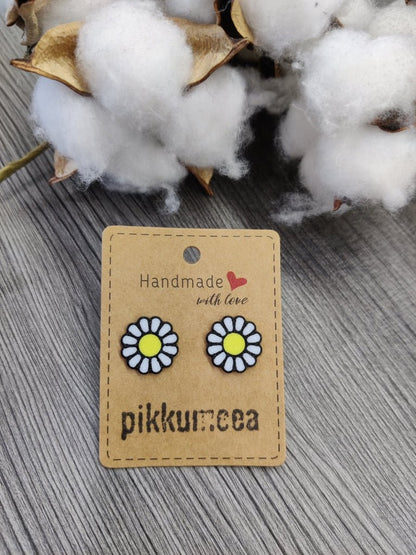 Nappikorvakorut Kukka (eri värejä) - pikkumeea