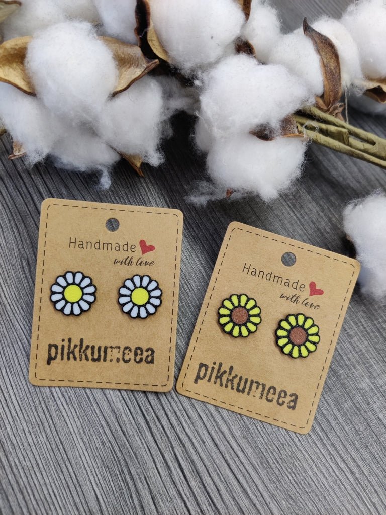 Nappikorvakorut Kukka (eri värejä) - pikkumeea