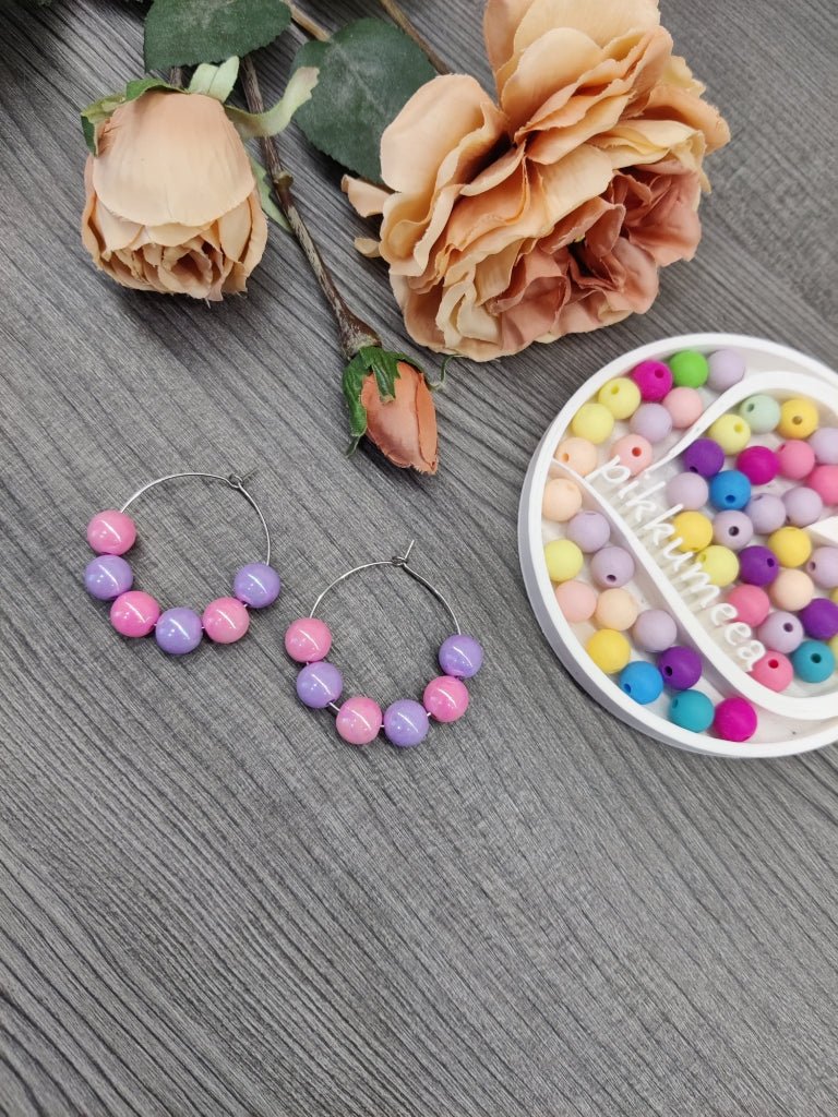 Rengaskorvakorut helmi (eri värejä) - pikkumeea