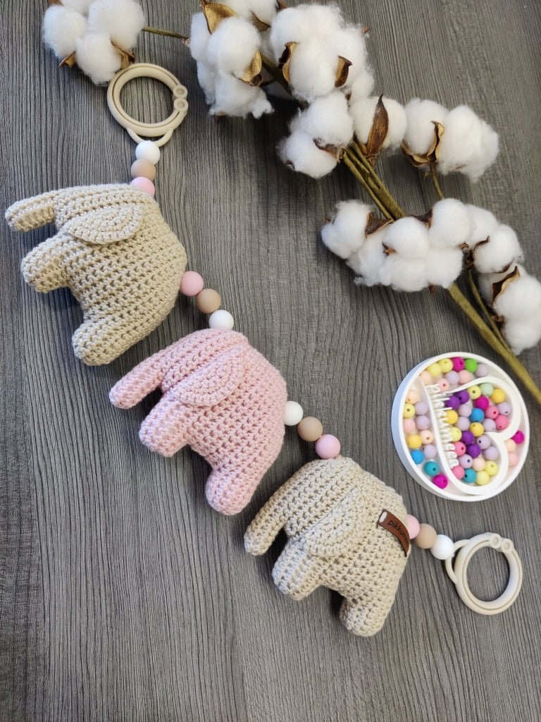 Vaunulelu kolme norsua (beige / vaalea beige / vaaleanpunainen) 36 - 39cm - pikkumeea