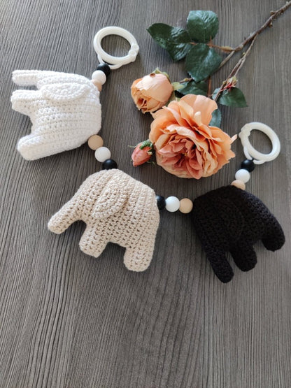 Vaunulelu kolme norsua (valkoinen / beige / musta) 36 - 39 cm - pikkumeea