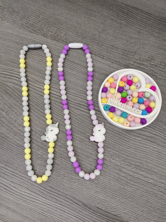 Lasten kaulakoru yksisarvinen (eri värejä)