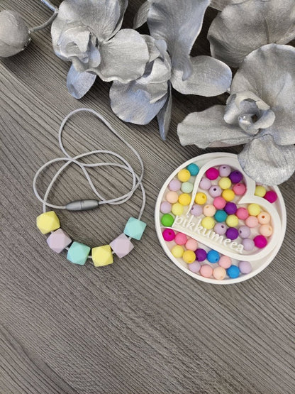 Aistikoru hexagon (eri värejä) - pikkumeea