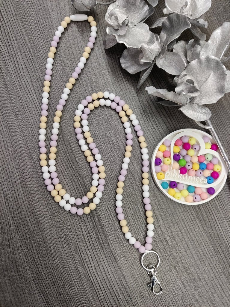 Avainnauha olan yli (valkoinen / vaalea beige / vaaleanliila) - pikkumeea