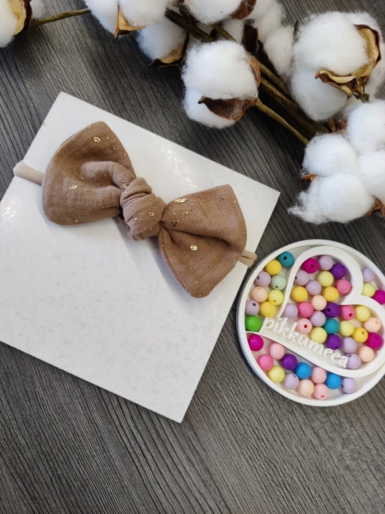 Hiuspanta harsorusetilla kultapiste (eri värejä) - pikkumeea