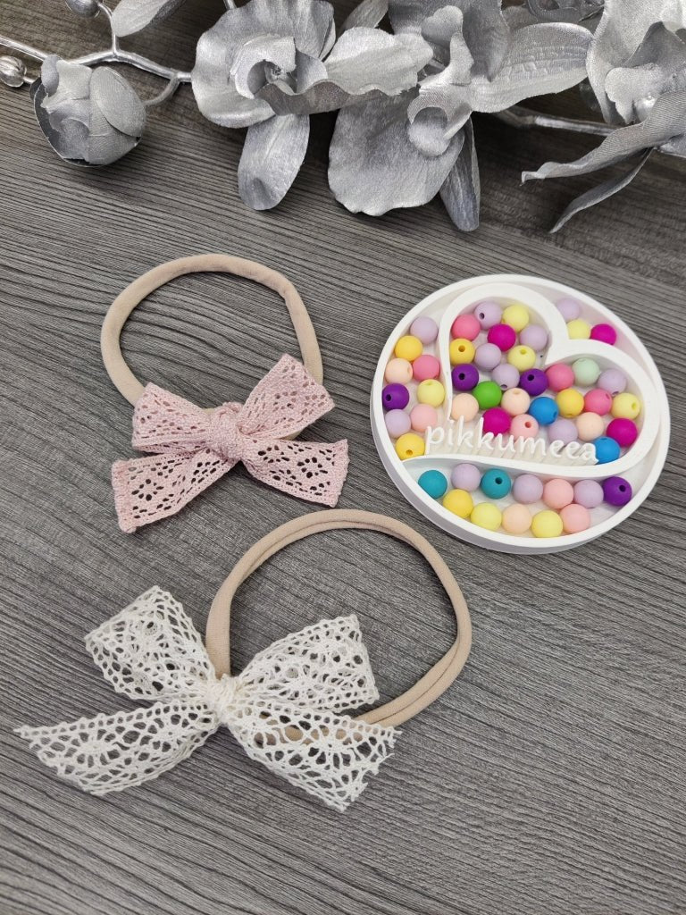 Hiuspanta pitsinauha rusetilla (eri värejä) - pikkumeea