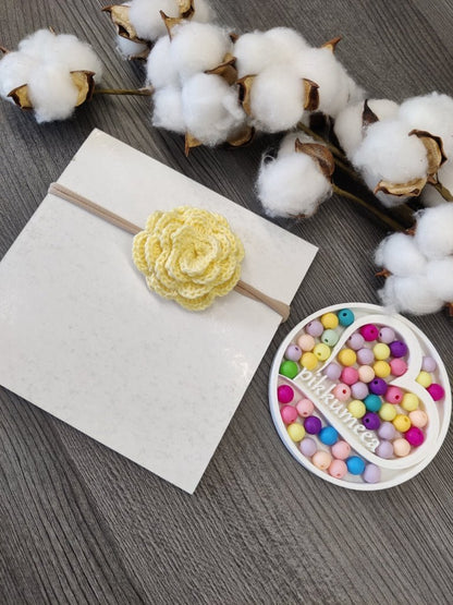 Hiuspanta virkattu kukka (eri värejä) - pikkumeea